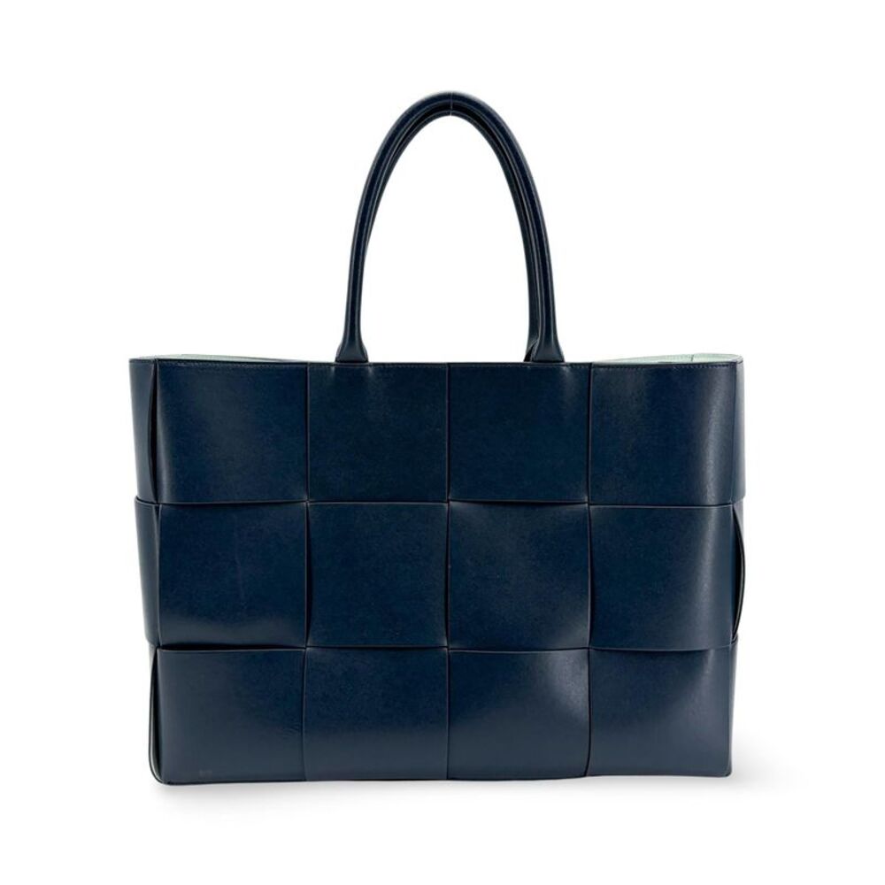 Bottega Veneta Large Arco Tote Bag Space